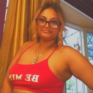 Meet your Posher, Christine